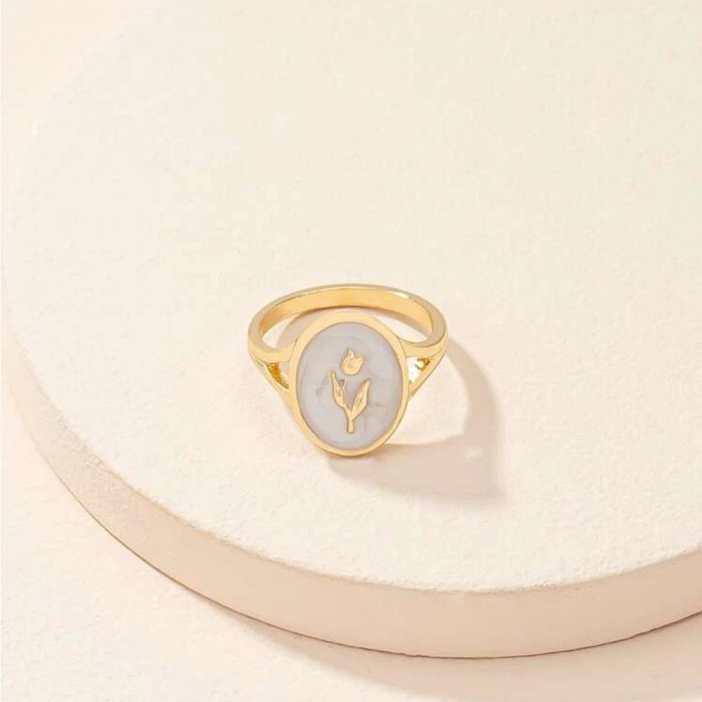 5 for $25 Rose 🌹 STATEMENT RING